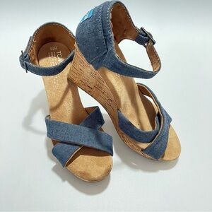 Tom’s Sienna Wedge Sandals